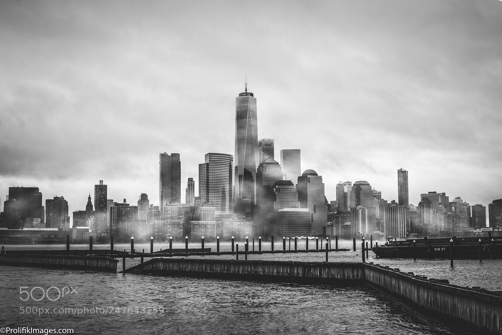 Sony a7R II sample photo. Foggy metropolis photography
