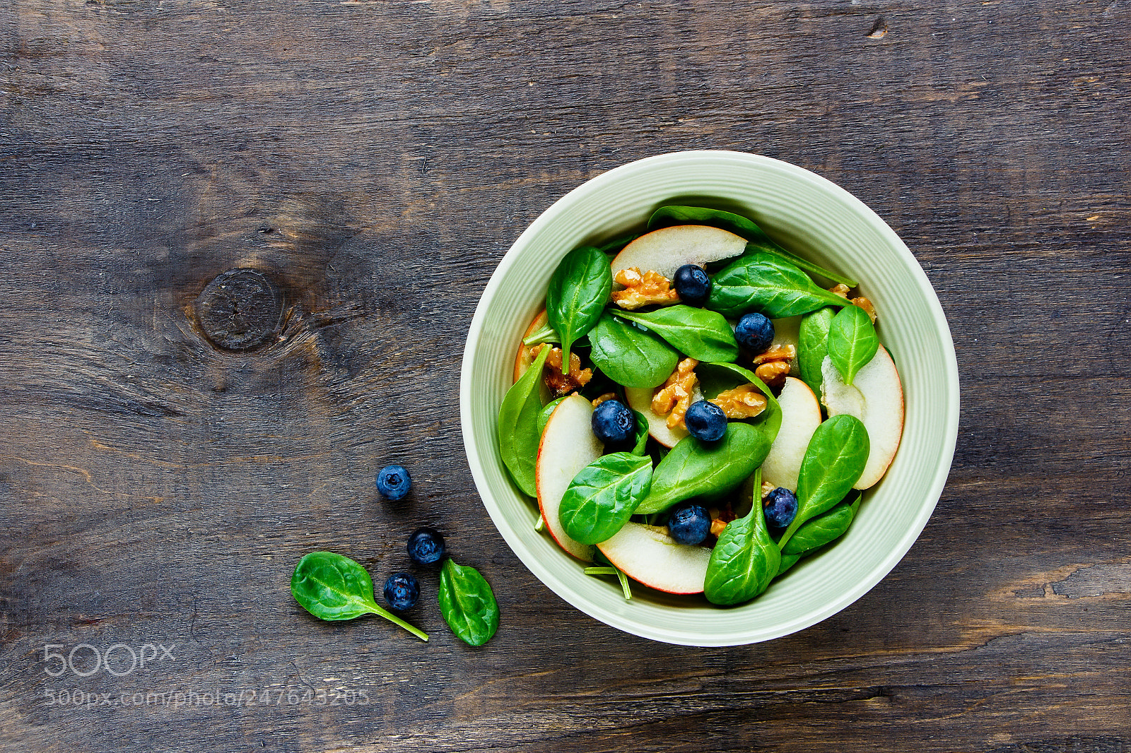 Canon EOS 700D (EOS Rebel T5i / EOS Kiss X7i) sample photo. Apple walnut spinach salad photography