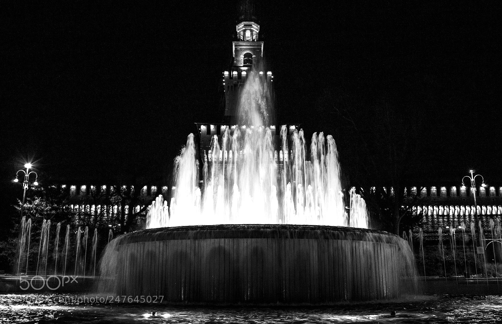 Canon EOS 1200D (EOS Rebel T5 / EOS Kiss X70 / EOS Hi) sample photo. Fountain night photography