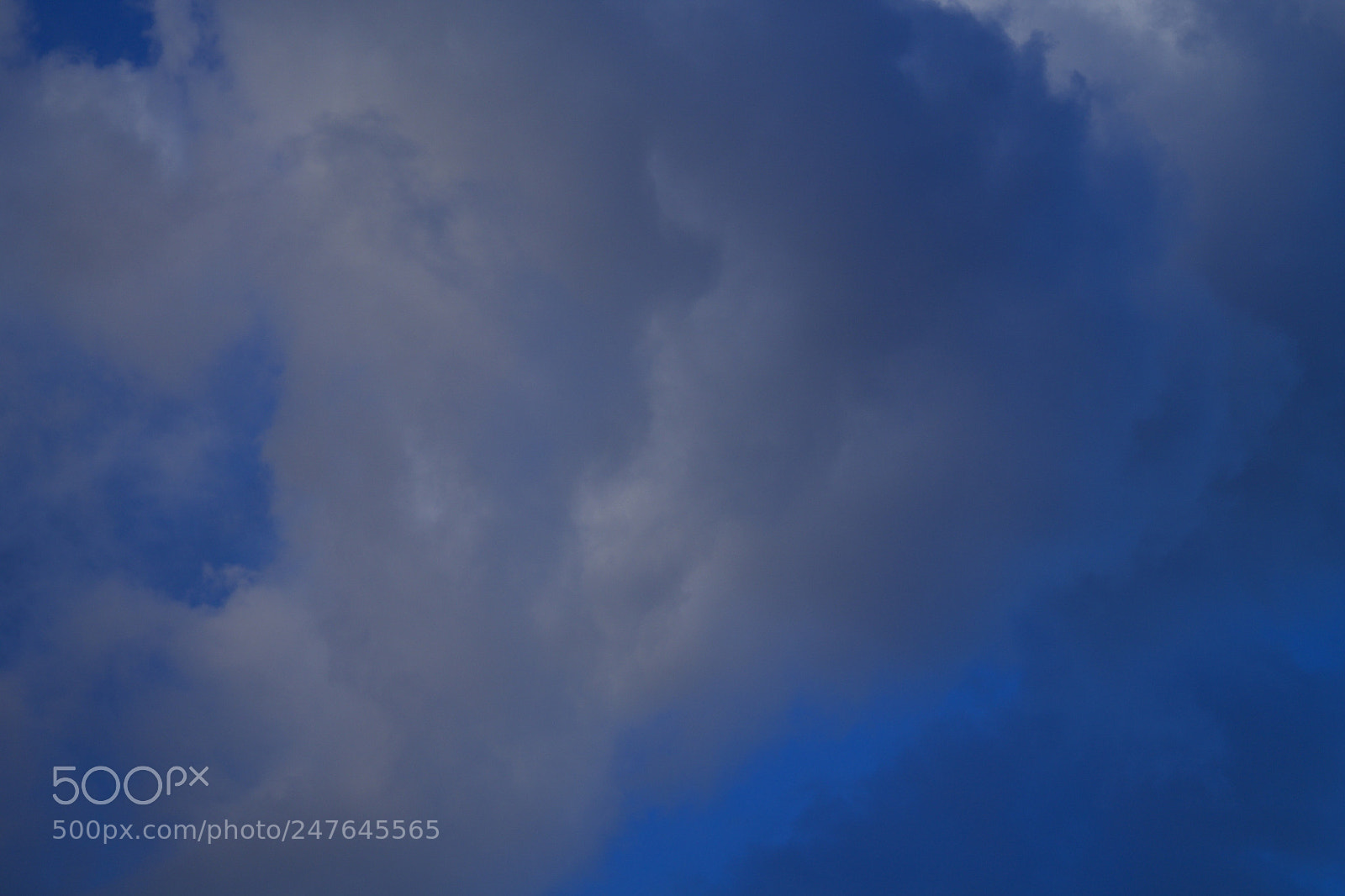 Canon EOS 1100D (EOS Rebel T3 / EOS Kiss X50) sample photo. Dramatic rain clouds photography
