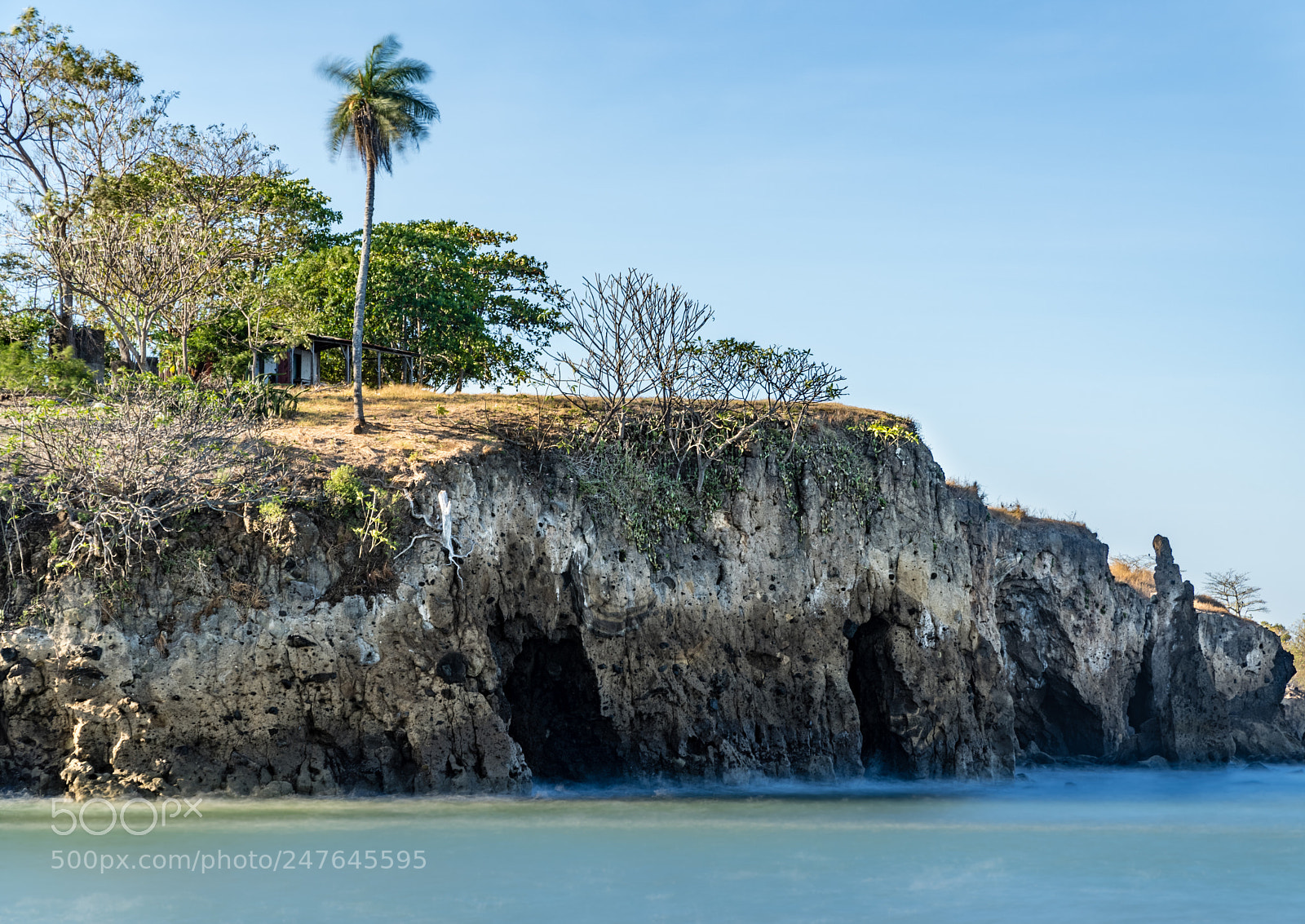 Sony a6300 sample photo. House of a cliff photography