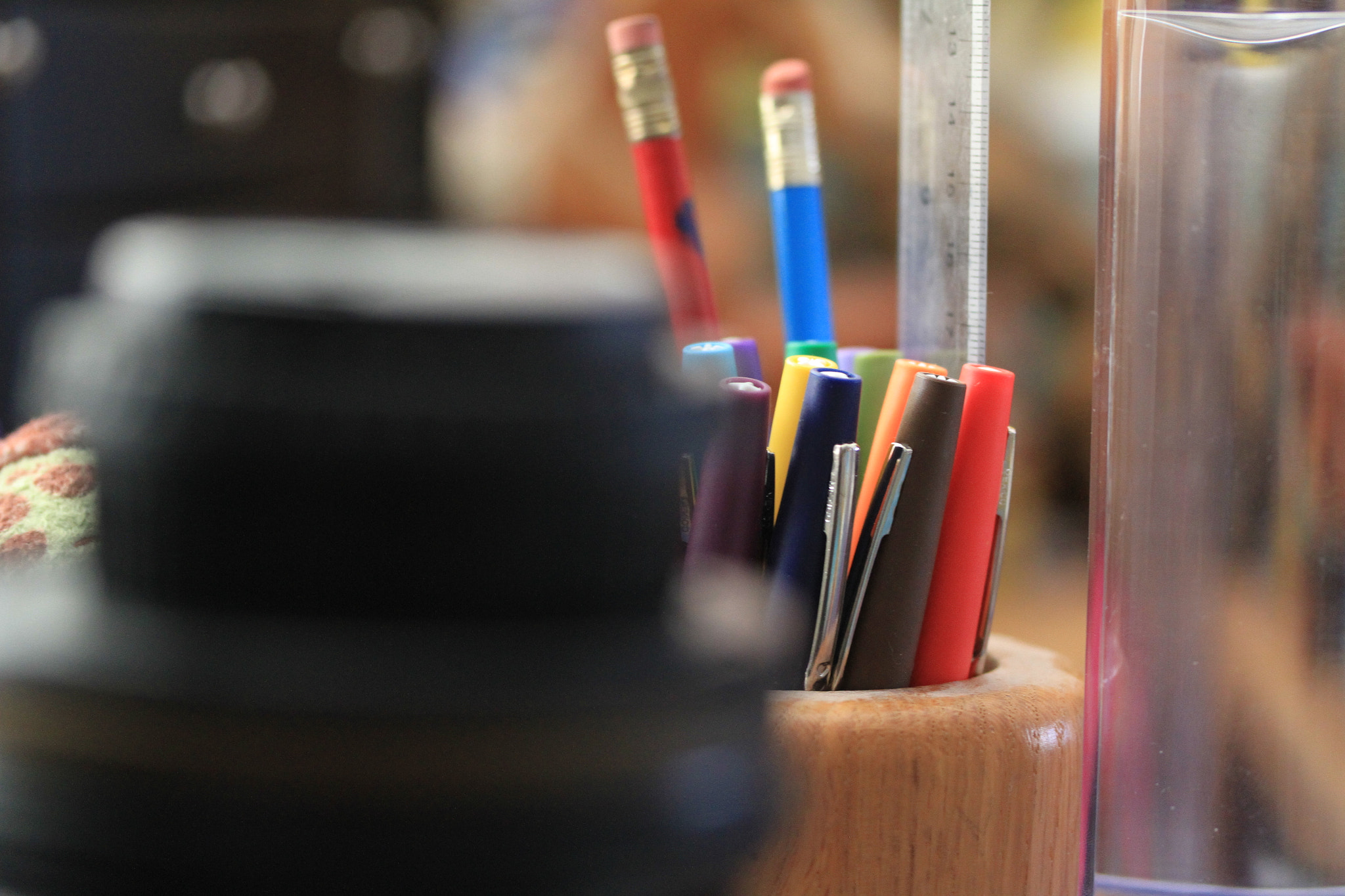 Canon EF-S 60mm F2.8 Macro USM sample photo. Pens photography