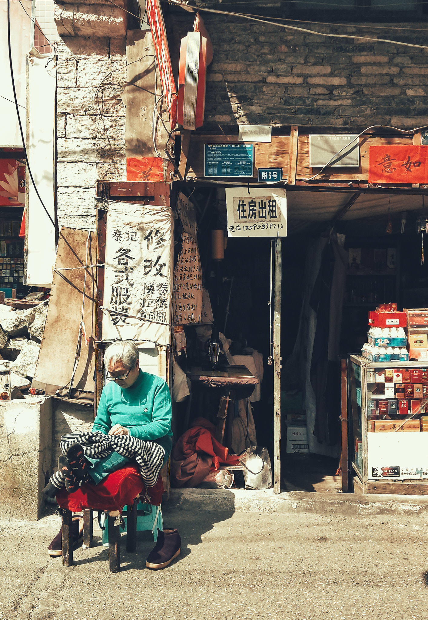 Meizu M5 Note sample photo. Old woman and her shop photography