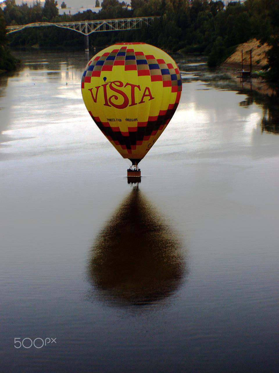 Olympus E-10 sample photo. Vista hot air balloon 1 photography
