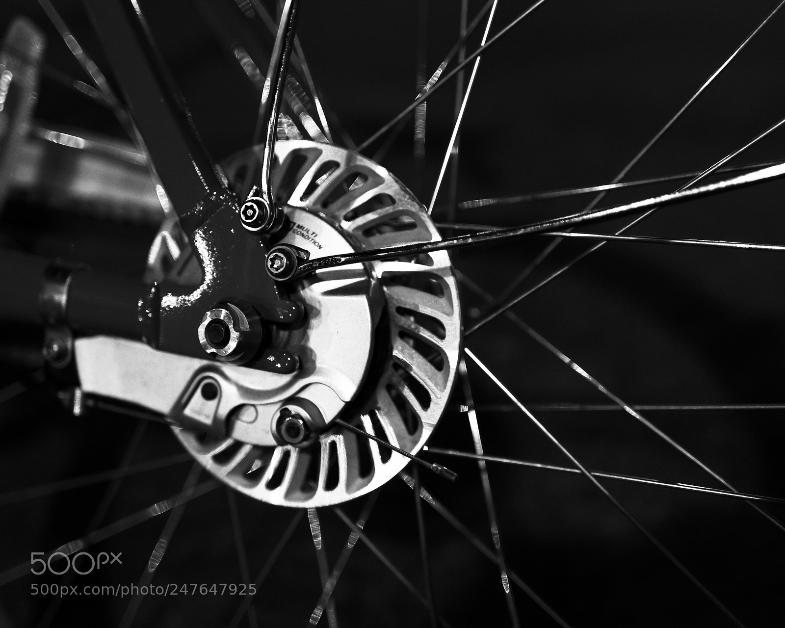 Leica Q (Typ 116) sample photo. Wheel hub photography