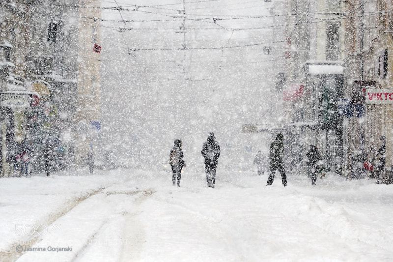 Olympus OM-D E-M1 Mark II sample photo. Blizzard in the city photography