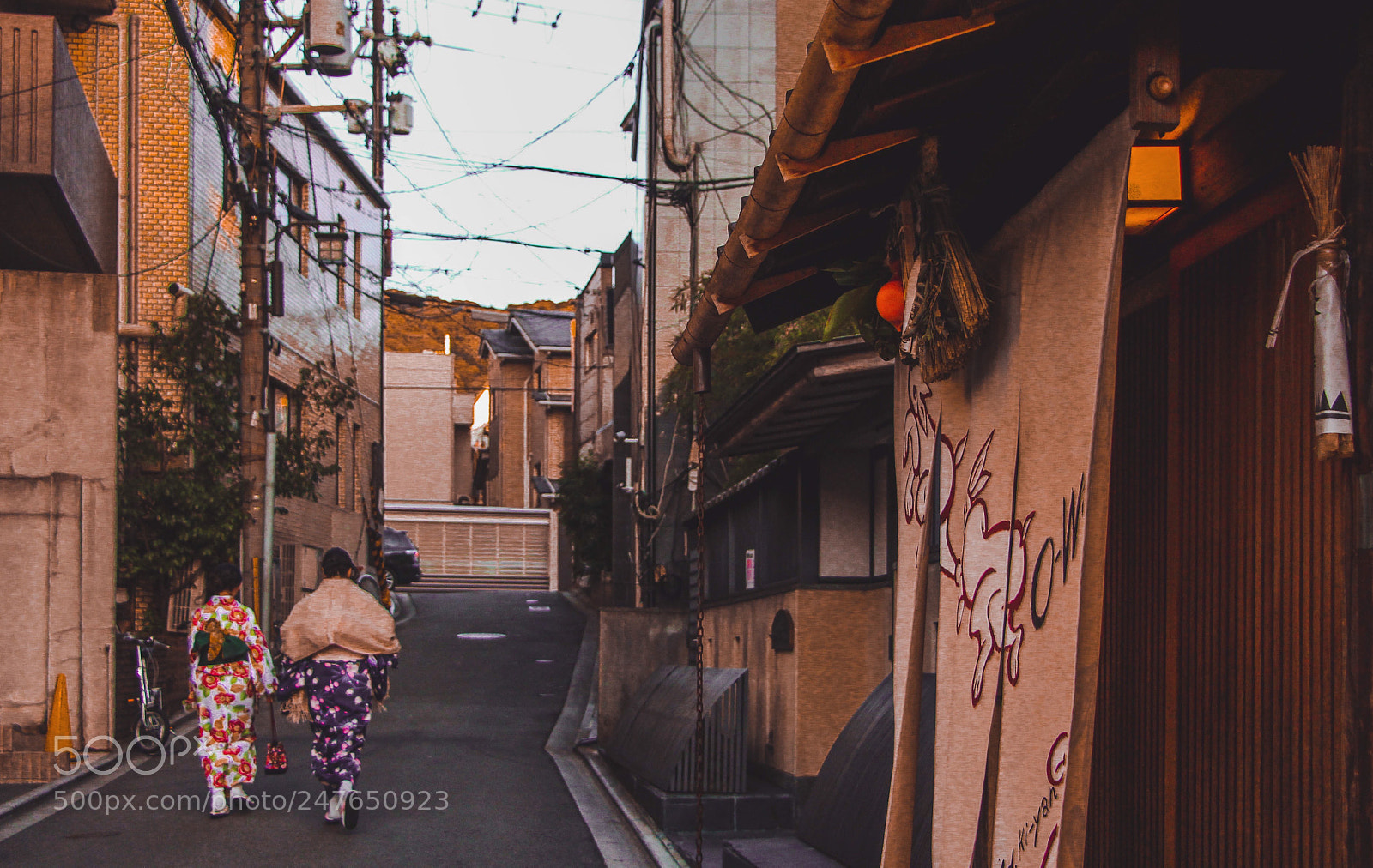 Canon EOS 700D (EOS Rebel T5i / EOS Kiss X7i) sample photo. Kyoto street photography