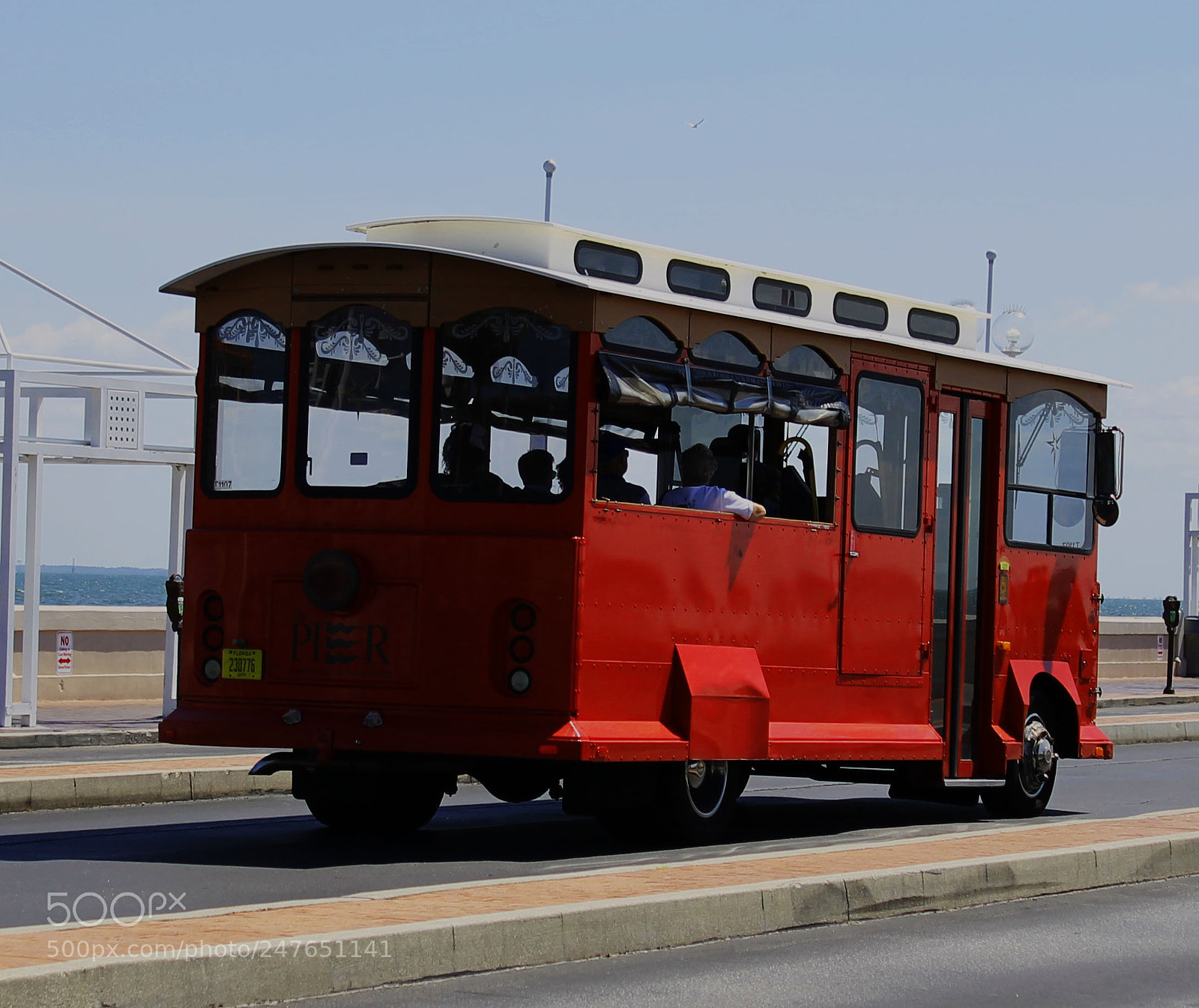 Canon EOS 1100D (EOS Rebel T3 / EOS Kiss X50) sample photo. Trolley photography