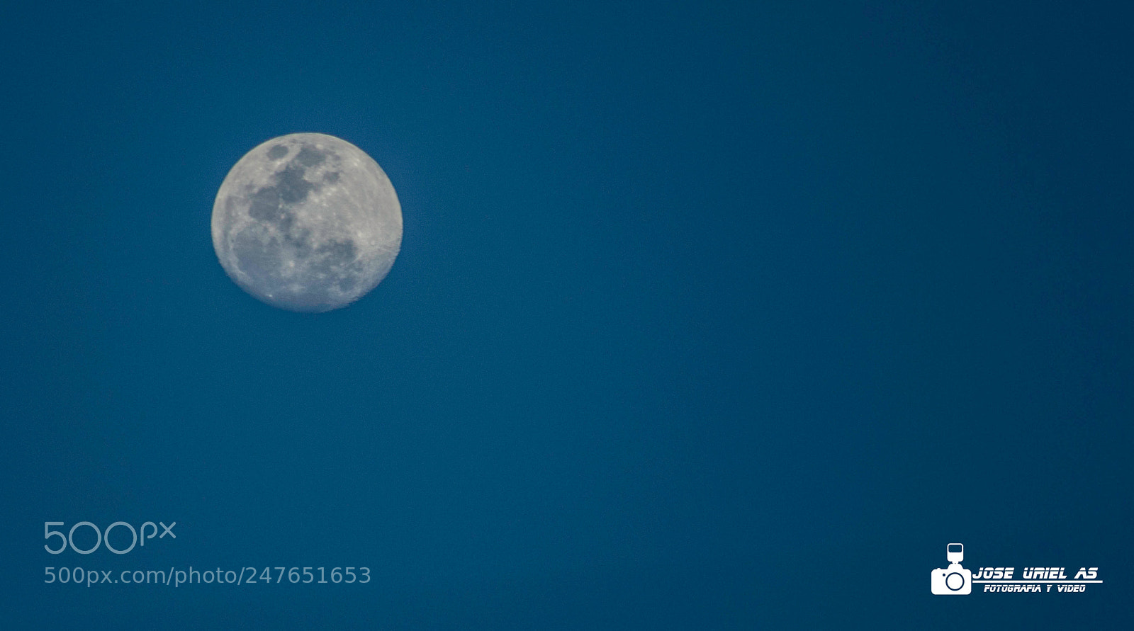 Canon EOS 700D (EOS Rebel T5i / EOS Kiss X7i) sample photo. Luna photography