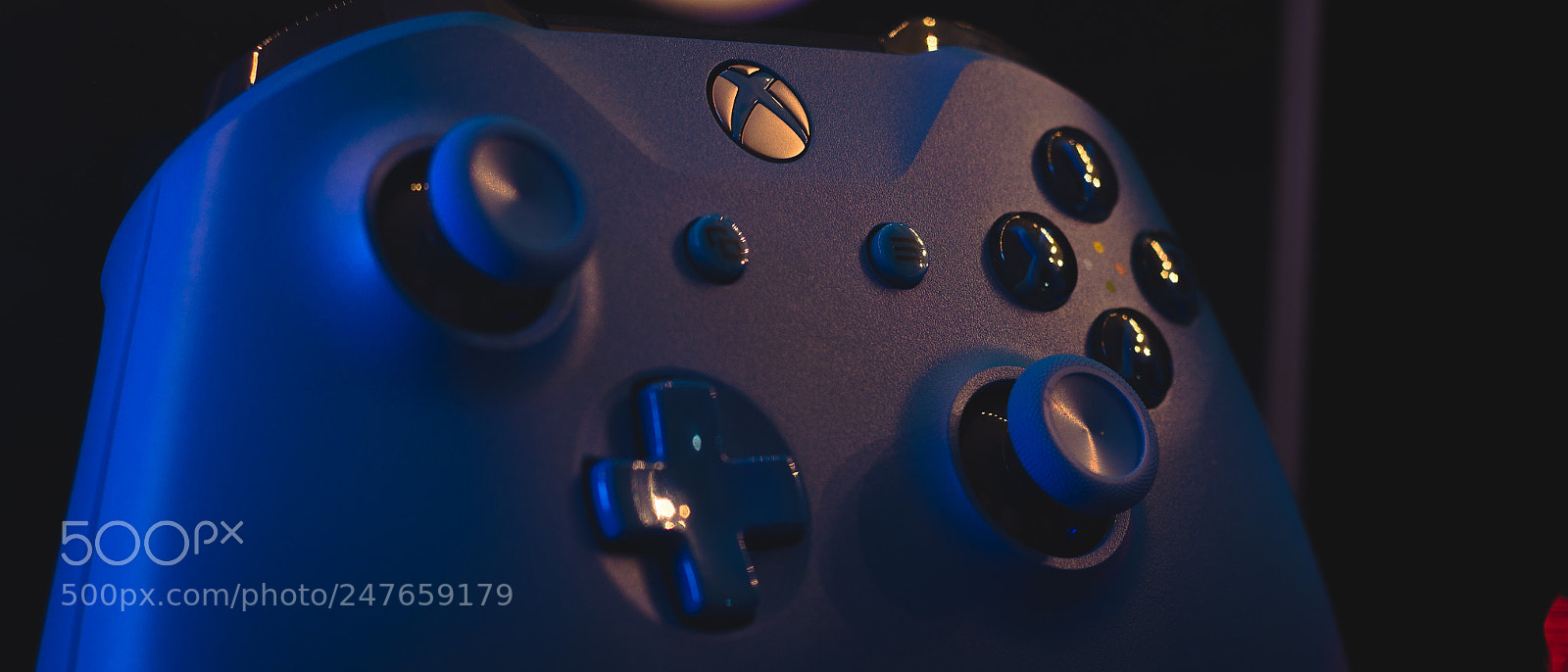 Canon EOS 1200D (EOS Rebel T5 / EOS Kiss X70 / EOS Hi) sample photo. Xbox one controller photography