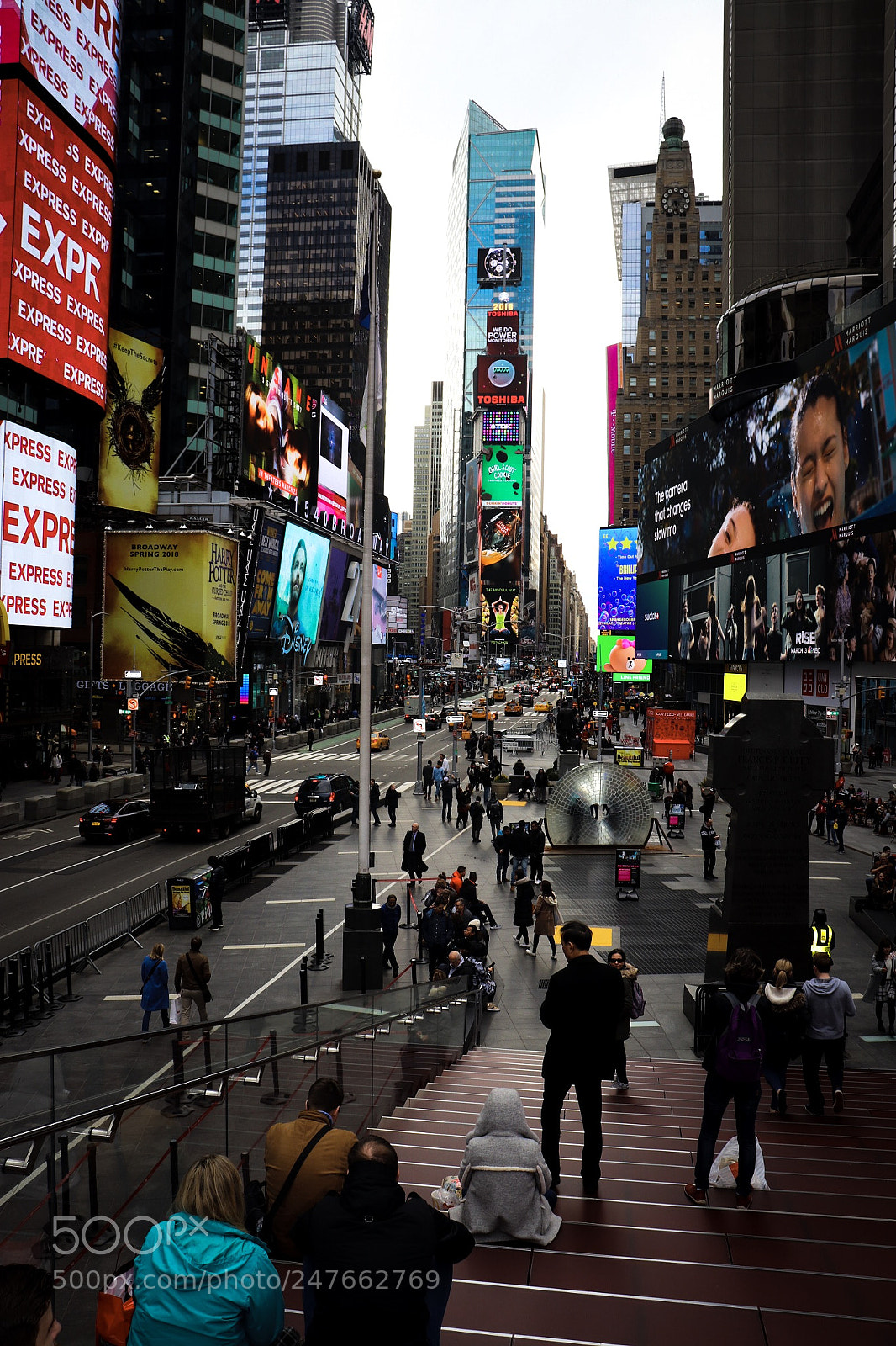 Canon EOS 77D (EOS 9000D / EOS 770D) sample photo. Times square photography