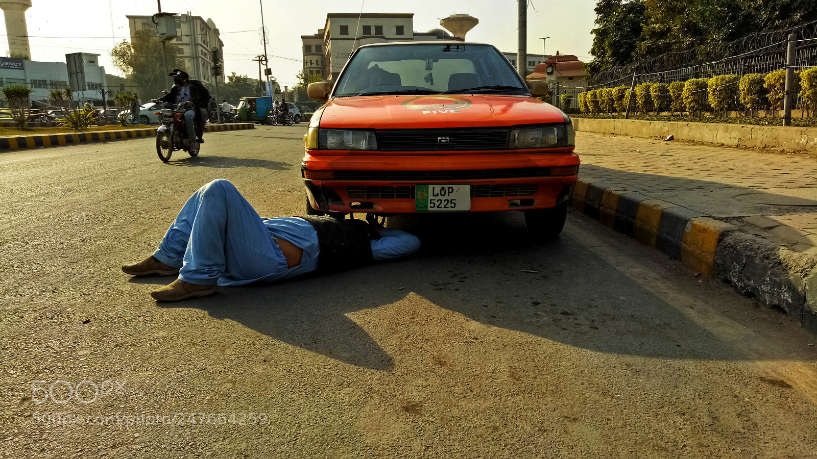 OPPO A1601 sample photo. The mechanic photography