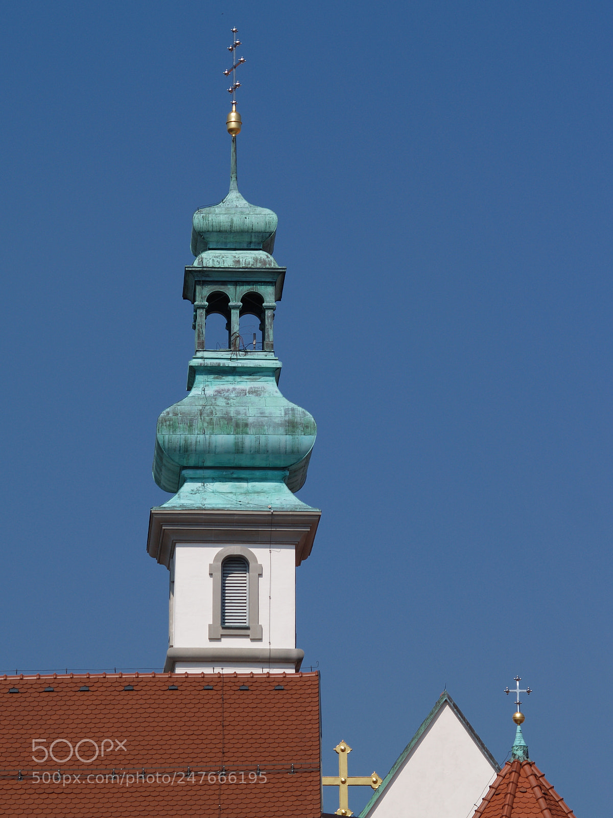 Olympus E-300 (EVOLT E-300) sample photo. Rooftops and crosses of photography