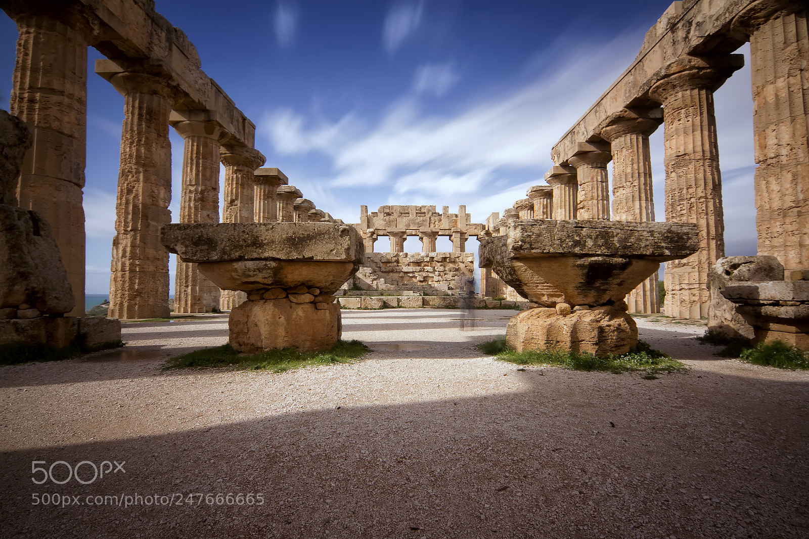 Canon EOS 7D sample photo. Selinunte - inside temple photography