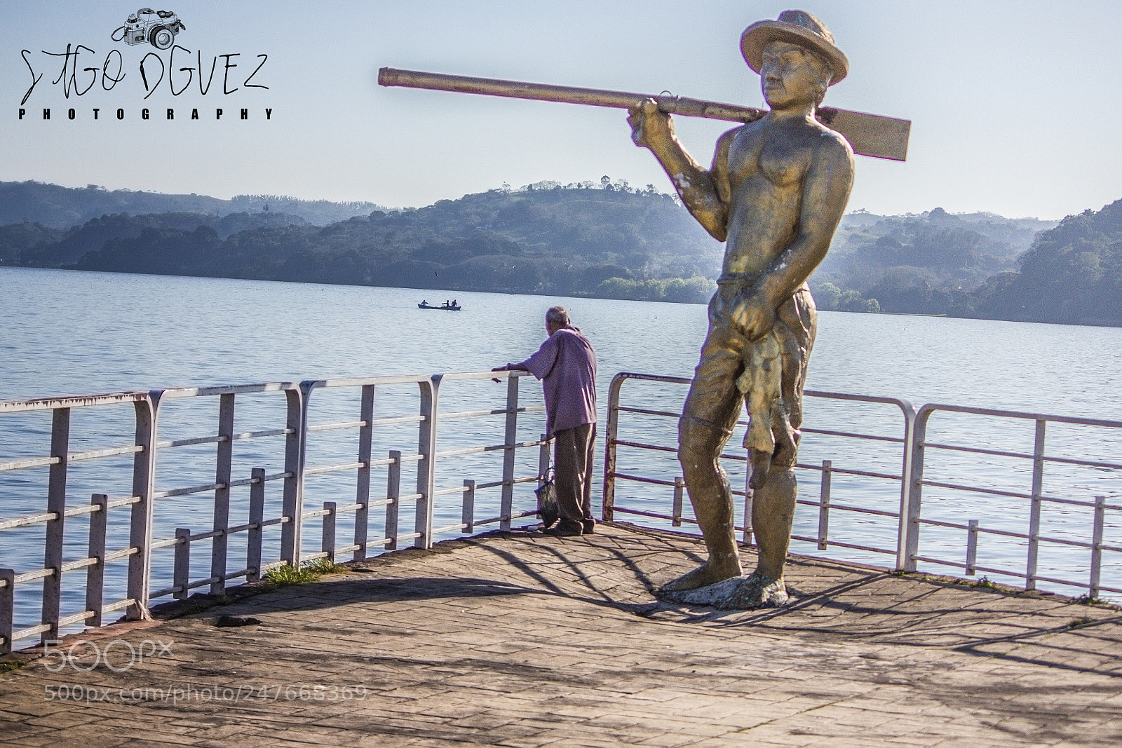 Canon EOS 550D (EOS Rebel T2i / EOS Kiss X4) sample photo. El pescador de catemaco photography