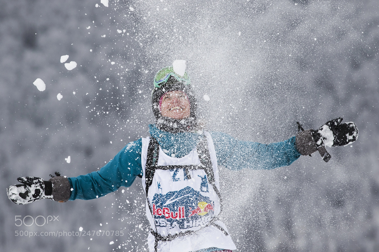 Canon EOS 7D Mark II sample photo. Red bull oslea hiride photography