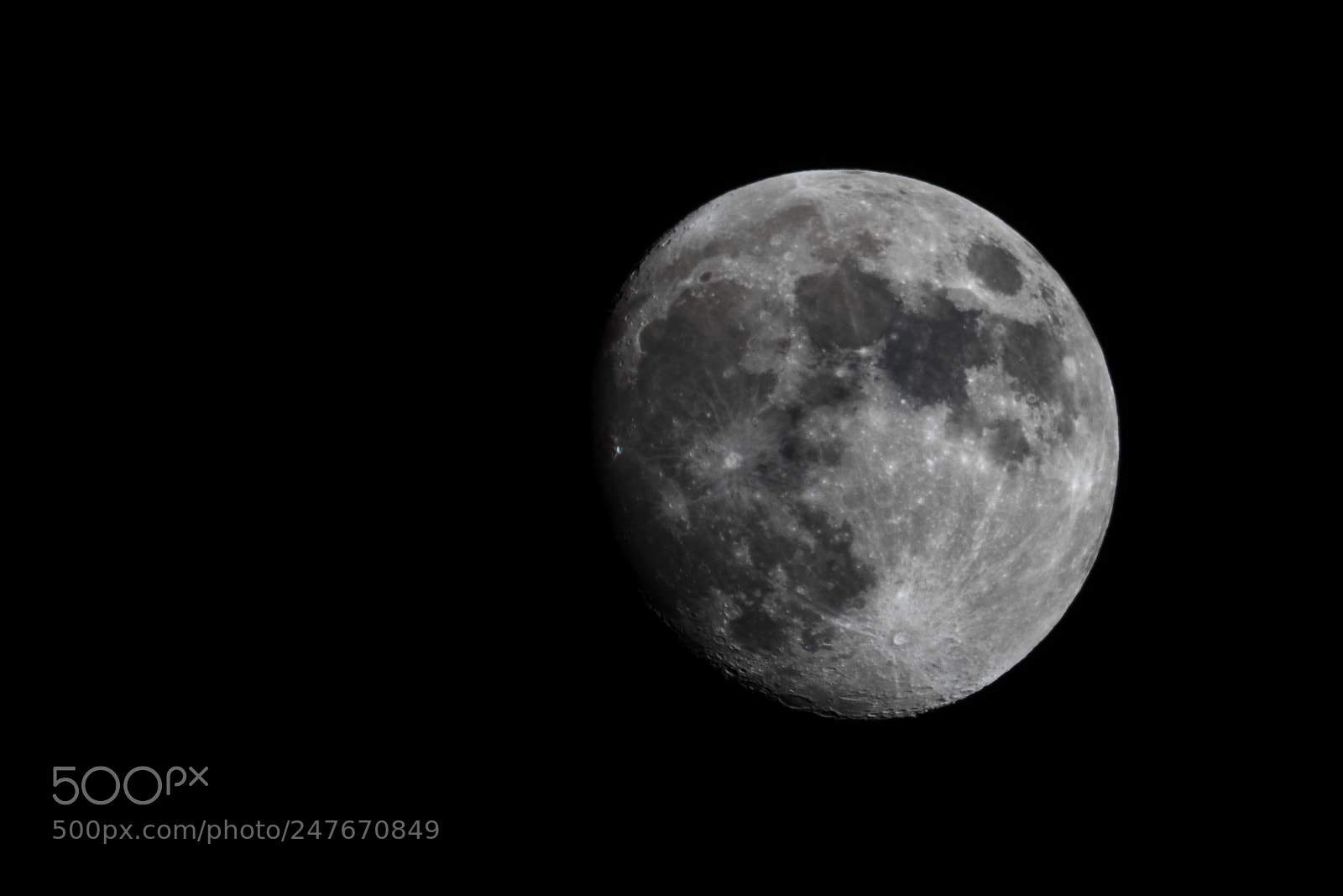 Canon EOS 7D Mark II sample photo. The moon photography