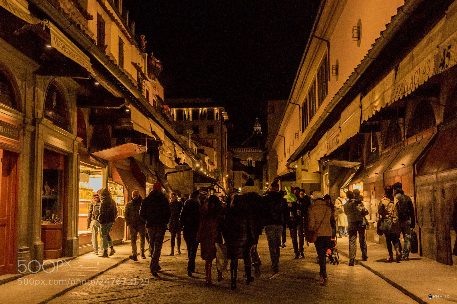 Canon EOS 100D (EOS Rebel SL1 / EOS Kiss X7) sample photo. Camminare di notte photography