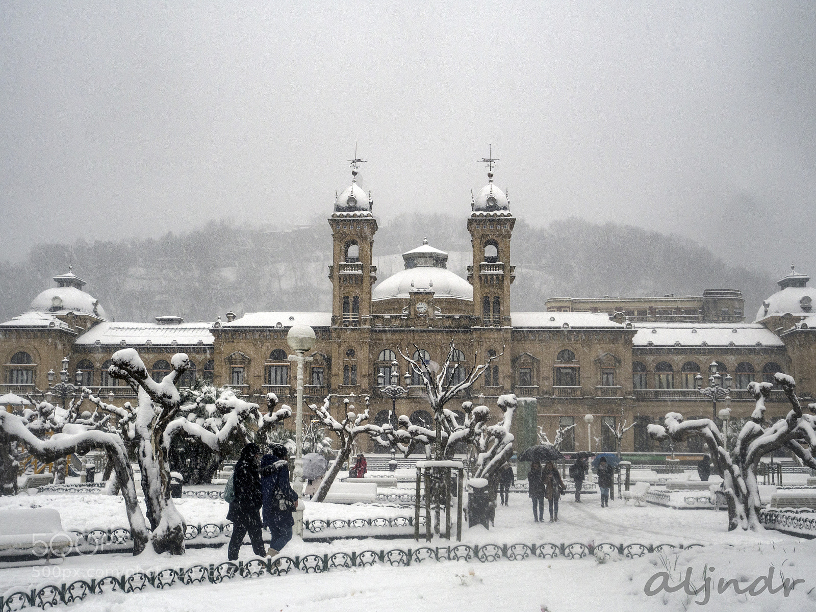 Olympus OM-D E-M10 sample photo. Donostia photography