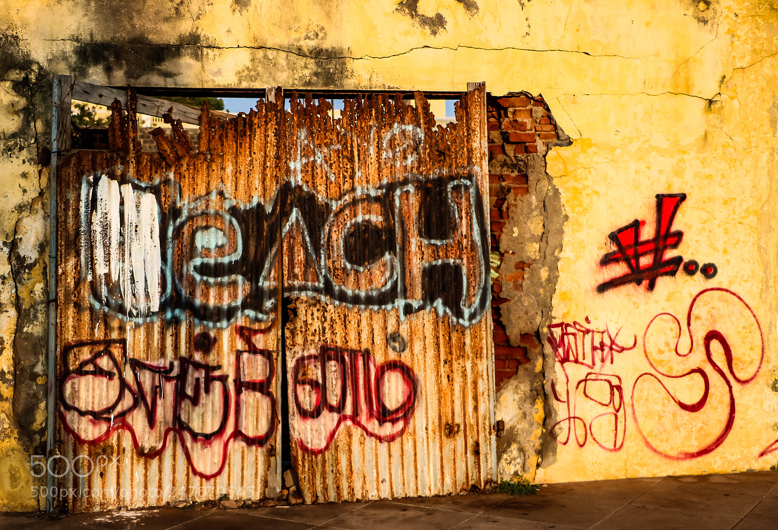 Canon EOS 760D (EOS Rebel T6s / EOS 8000D) sample photo. Graffiti photography