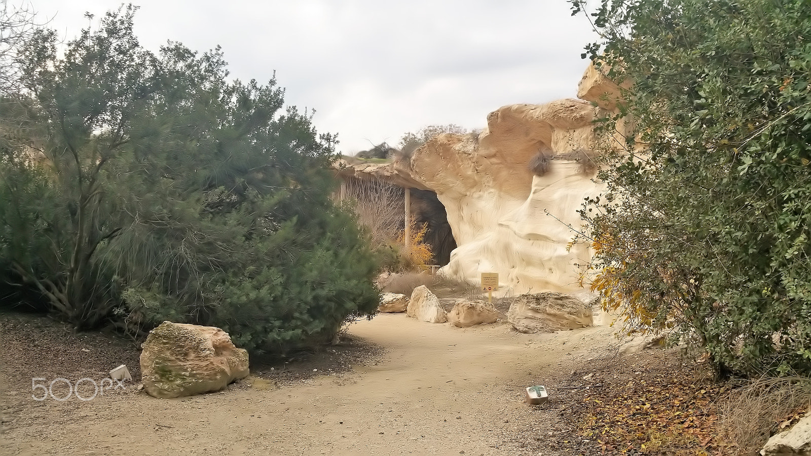 Samsung Galaxy Note Edge sample photo. The caves of beit jovrin photography