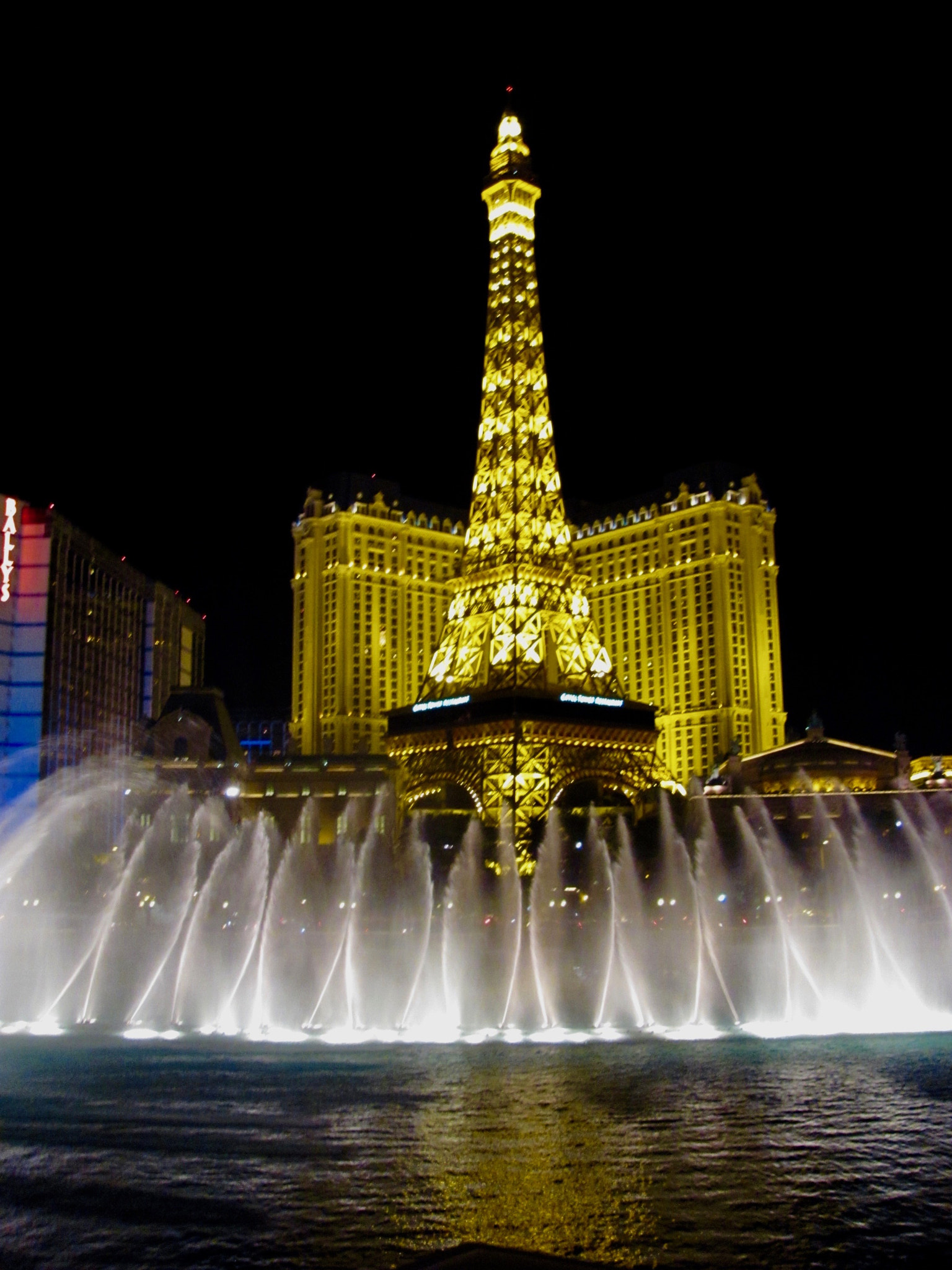 Canon PowerShot SX120 IS sample photo. Vegas - paris photography