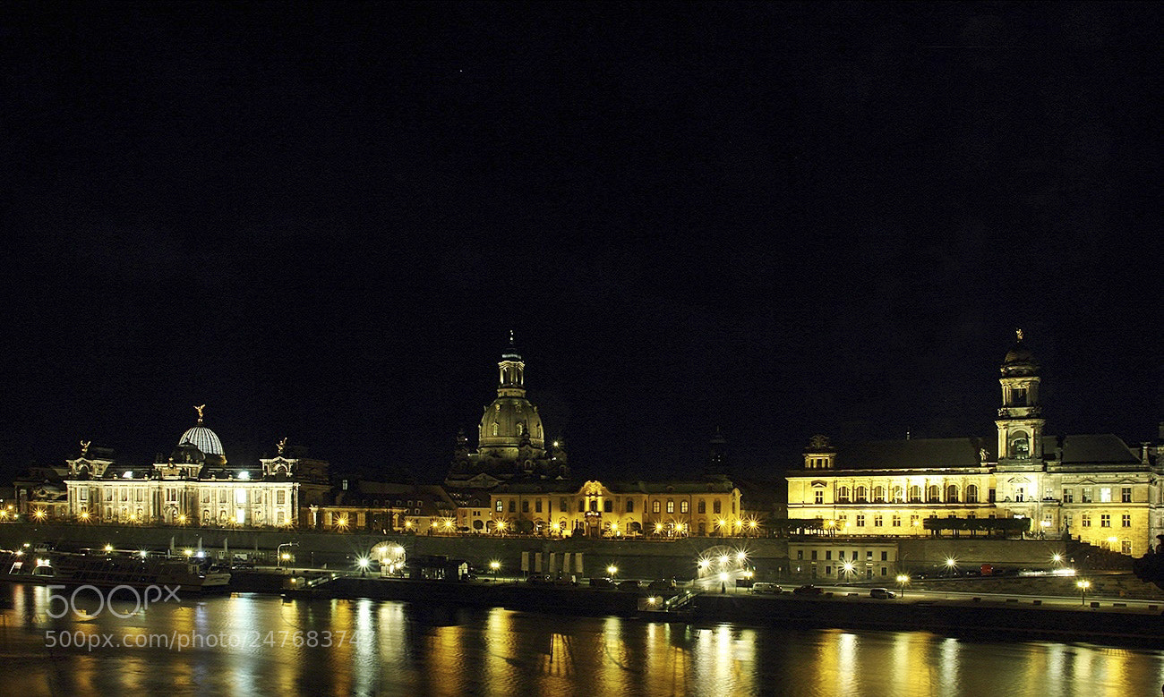 Canon EOS 600D (Rebel EOS T3i / EOS Kiss X5) sample photo. Dresden by night photography