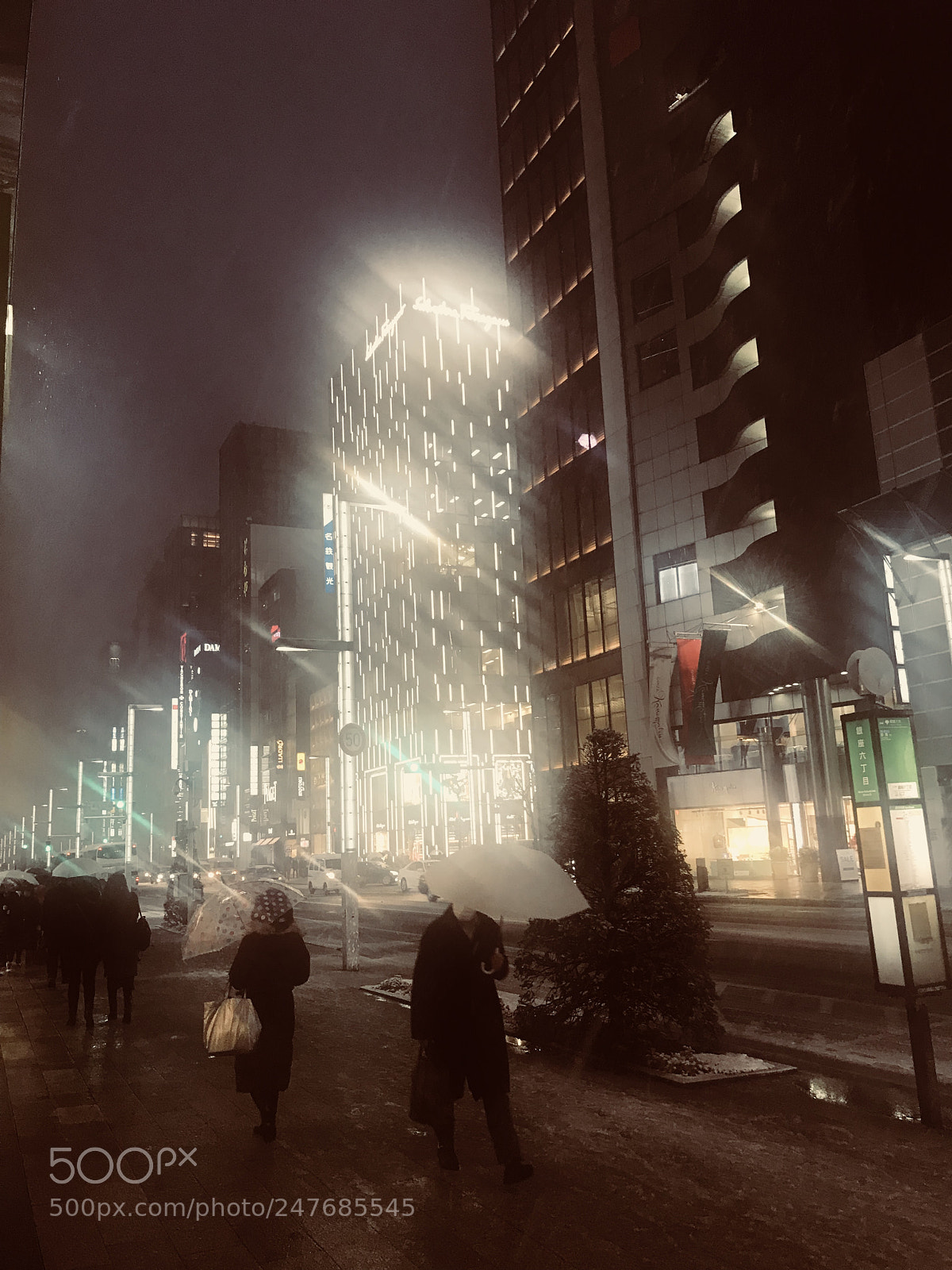 Apple iPhone 7 sample photo. Winter night photography