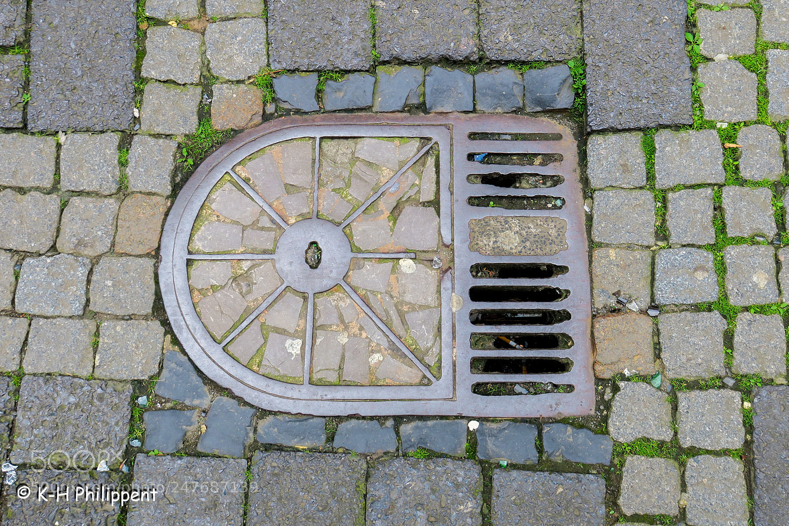 Canon PowerShot G3 X sample photo. Marburg lahn (germany) kanaldeckel photography