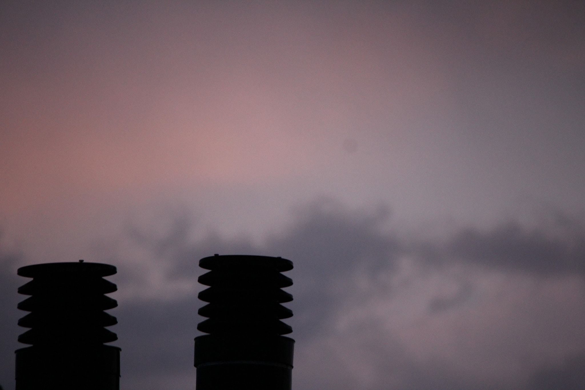 Canon EF-S 55-250mm F4-5.6 IS II sample photo. Red sky photography