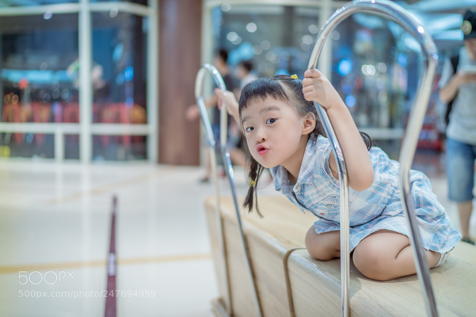 Sony a9 sample photo. 商场游玩 photography