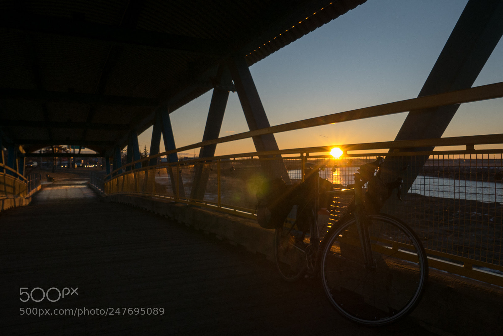 Panasonic Lumix DMC-LX100 sample photo. Morning commute photography