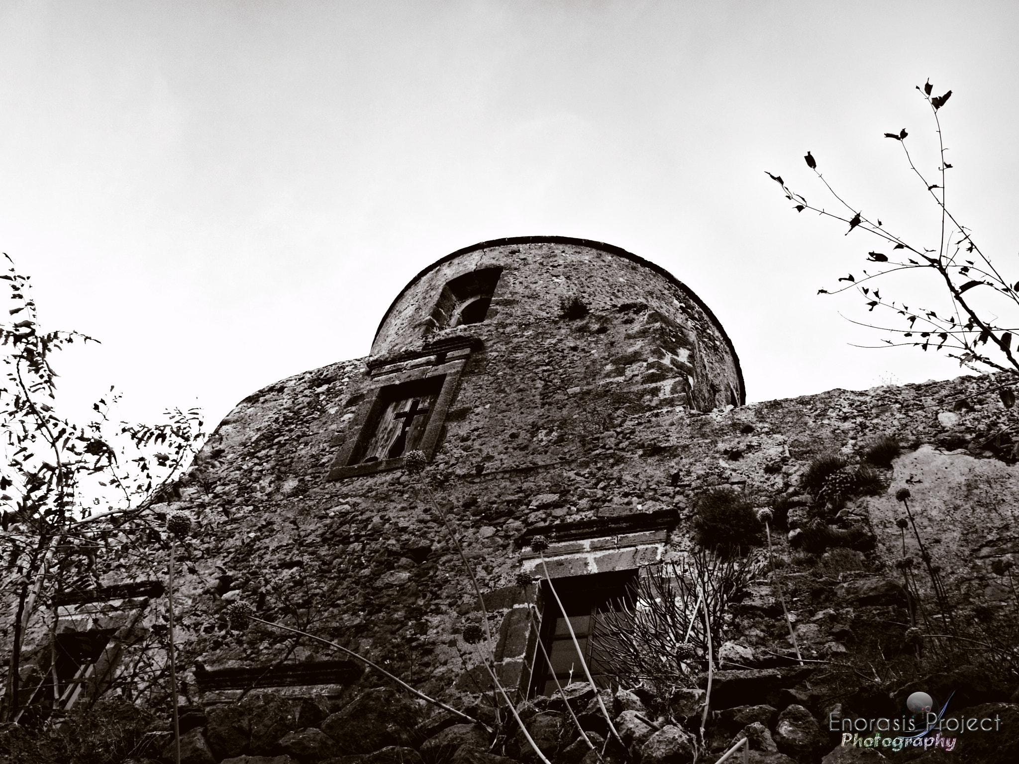 Olympus E-330 (EVOLT E-330) sample photo. An abandoned church. photography