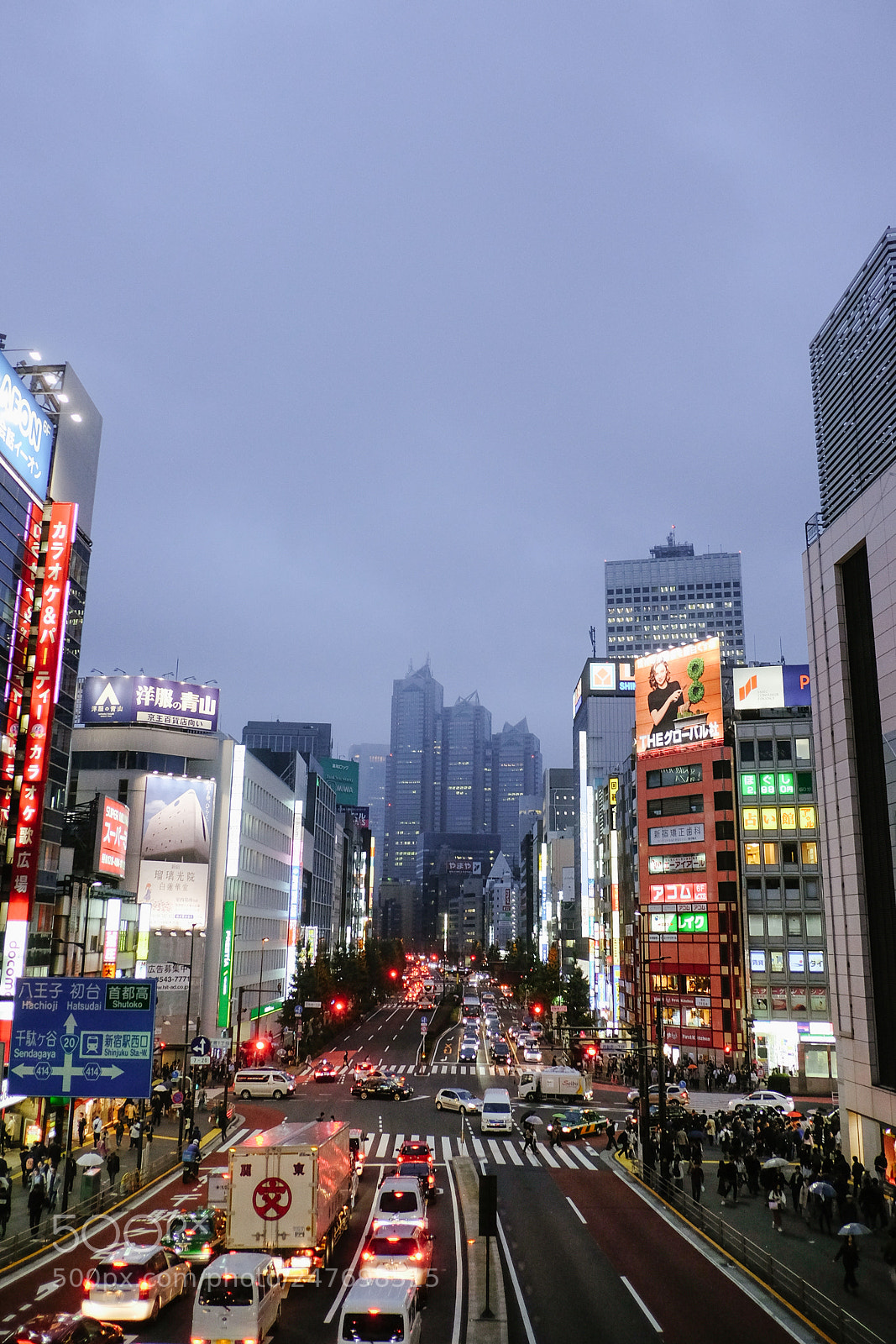 Fujifilm X-T10 sample photo. Shinjuku photography