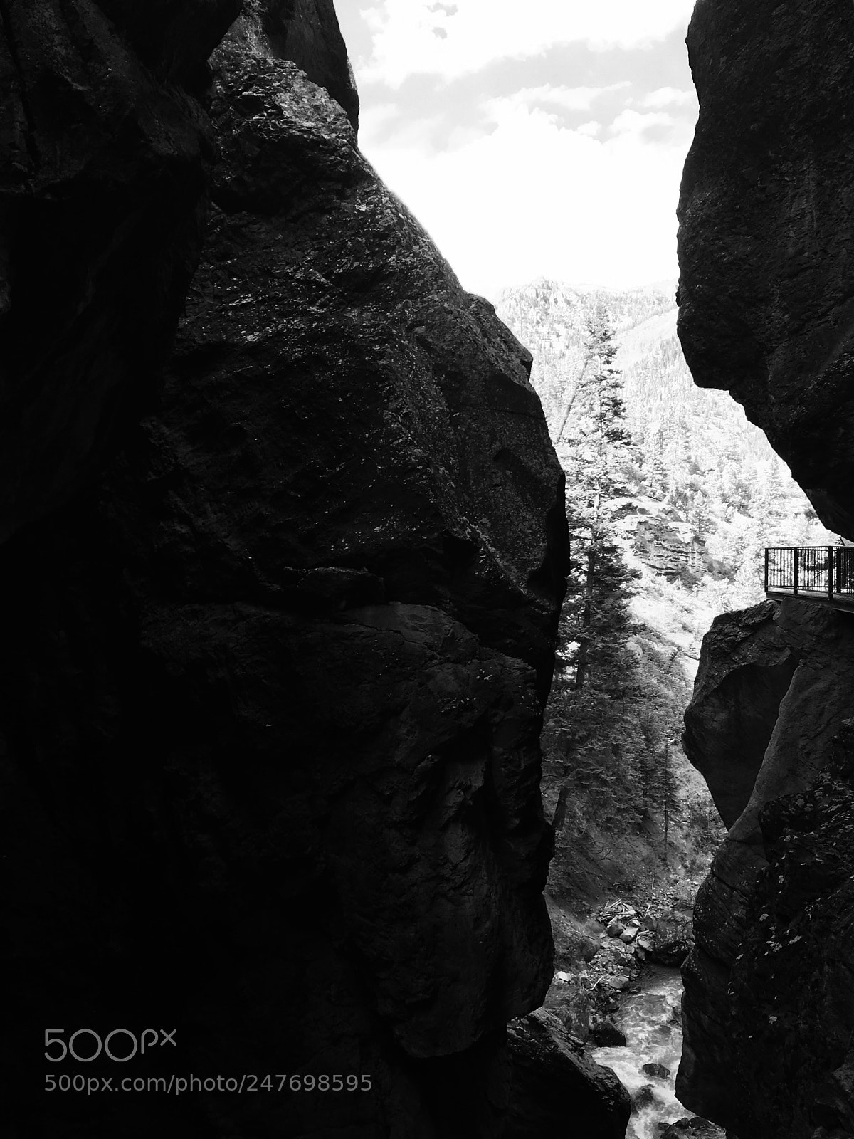 Apple iPhone 6s Plus sample photo. Ravine photography
