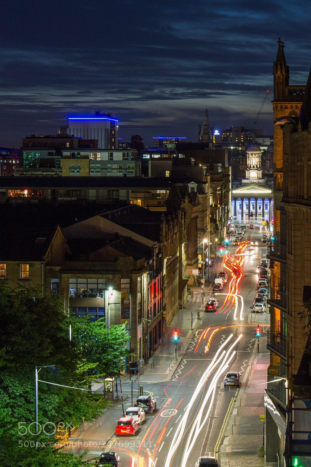 Canon EOS 700D (EOS Rebel T5i / EOS Kiss X7i) sample photo. Glasgow traffic photography
