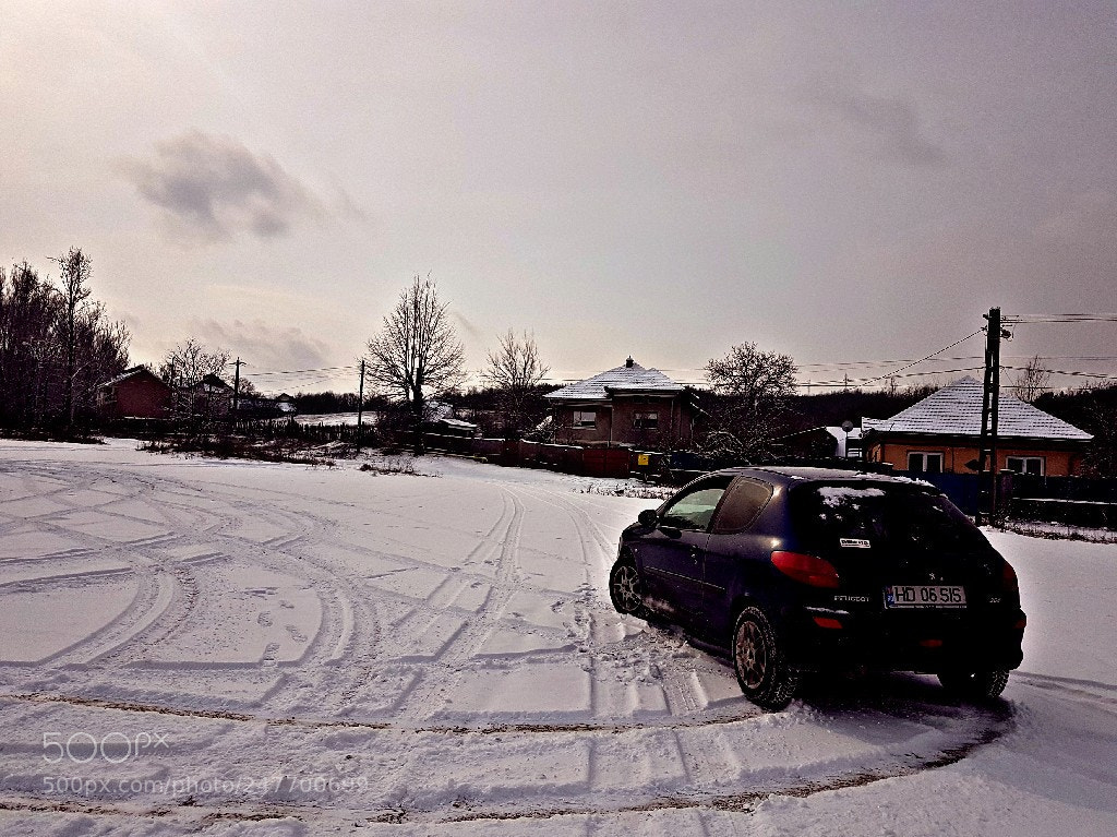 Samsung Galaxy S7 Edge sample photo. Winter drift photography