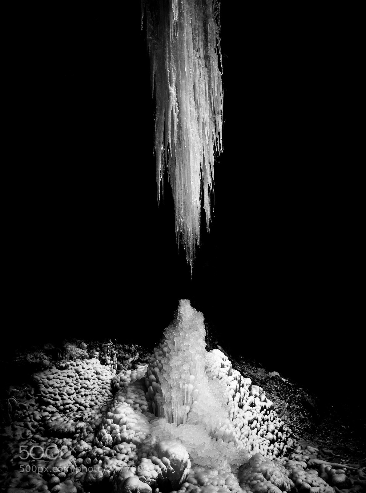Fujifilm X-T1 sample photo. Chandelier photography