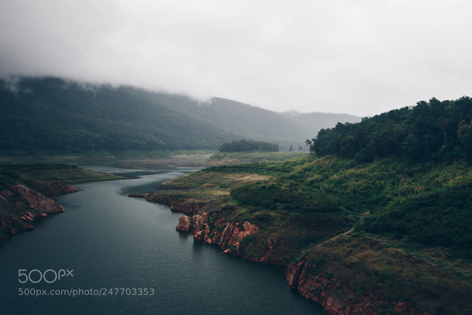 Canon EOS 7D Mark II sample photo. Mountain in fog. photography