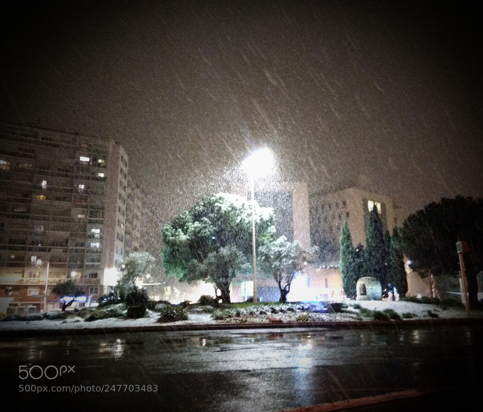 ASUS ZenFone 3 Max (ZC553KL) sample photo. Snow in town photography