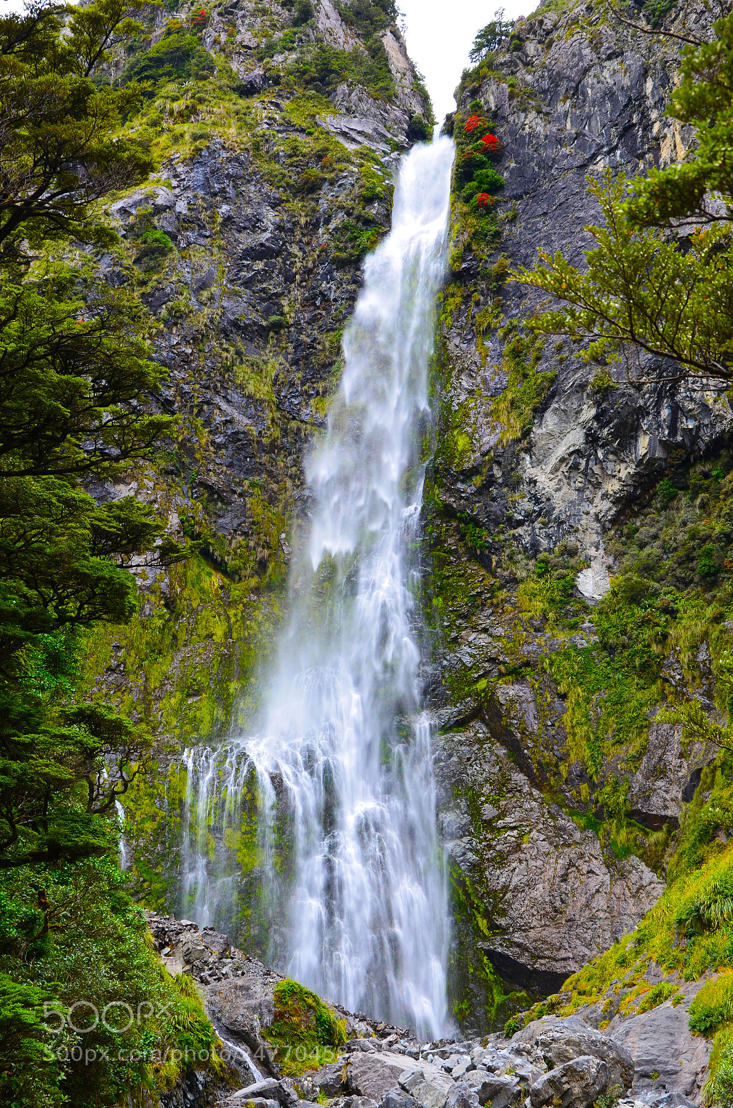 Nikon D5100 sample photo. Devil's punchbowl waterfall photography
