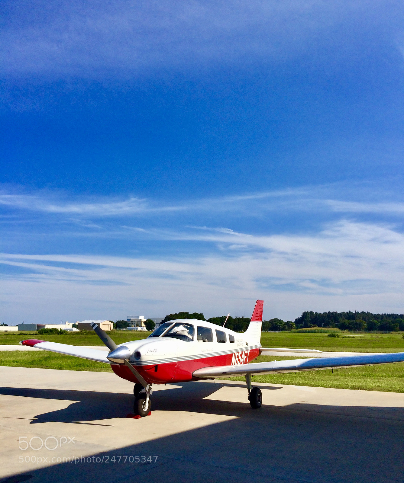 Apple iPhone 5s sample photo. Break time airplane photography
