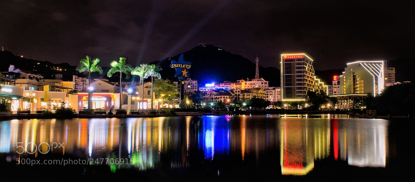 Sony Alpha NEX-5N sample photo. Night reflection photography