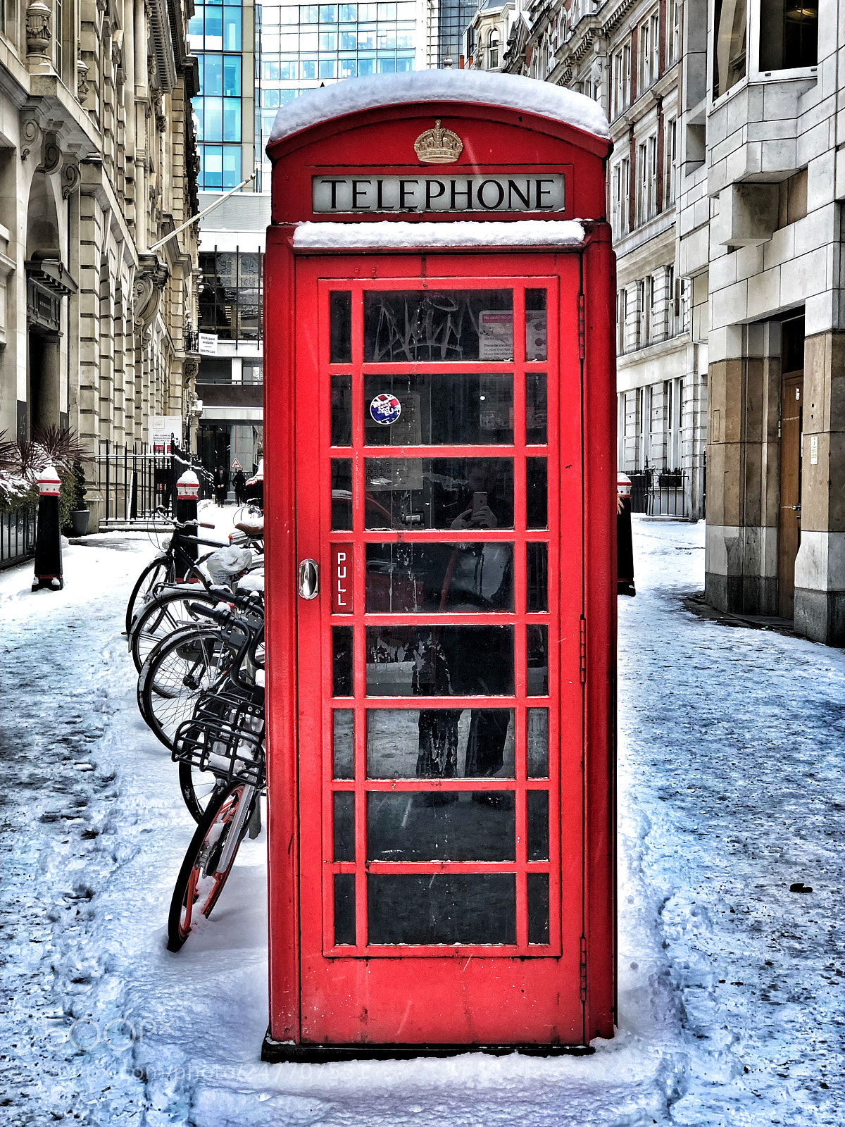 Apple iPhone 8 Plus sample photo. Snowy london photography