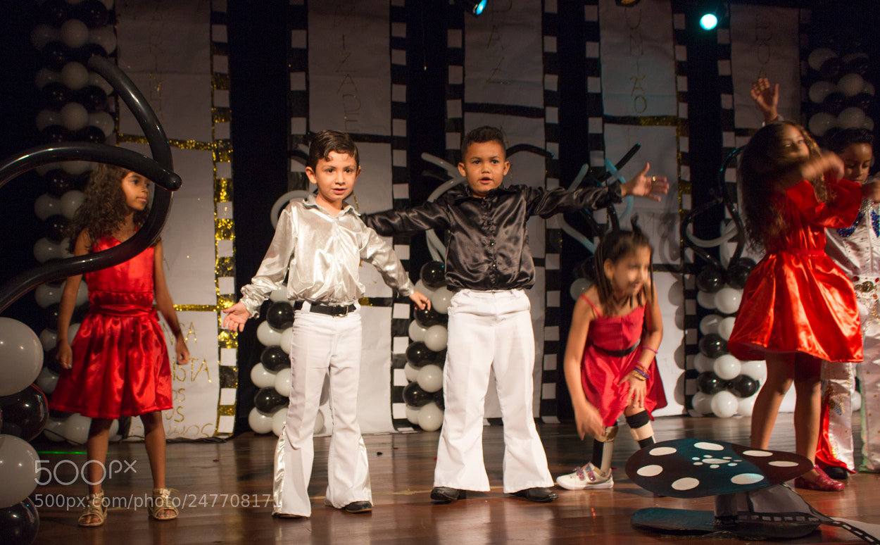 Canon EOS 700D (EOS Rebel T5i / EOS Kiss X7i) sample photo. Saturday night fever photography