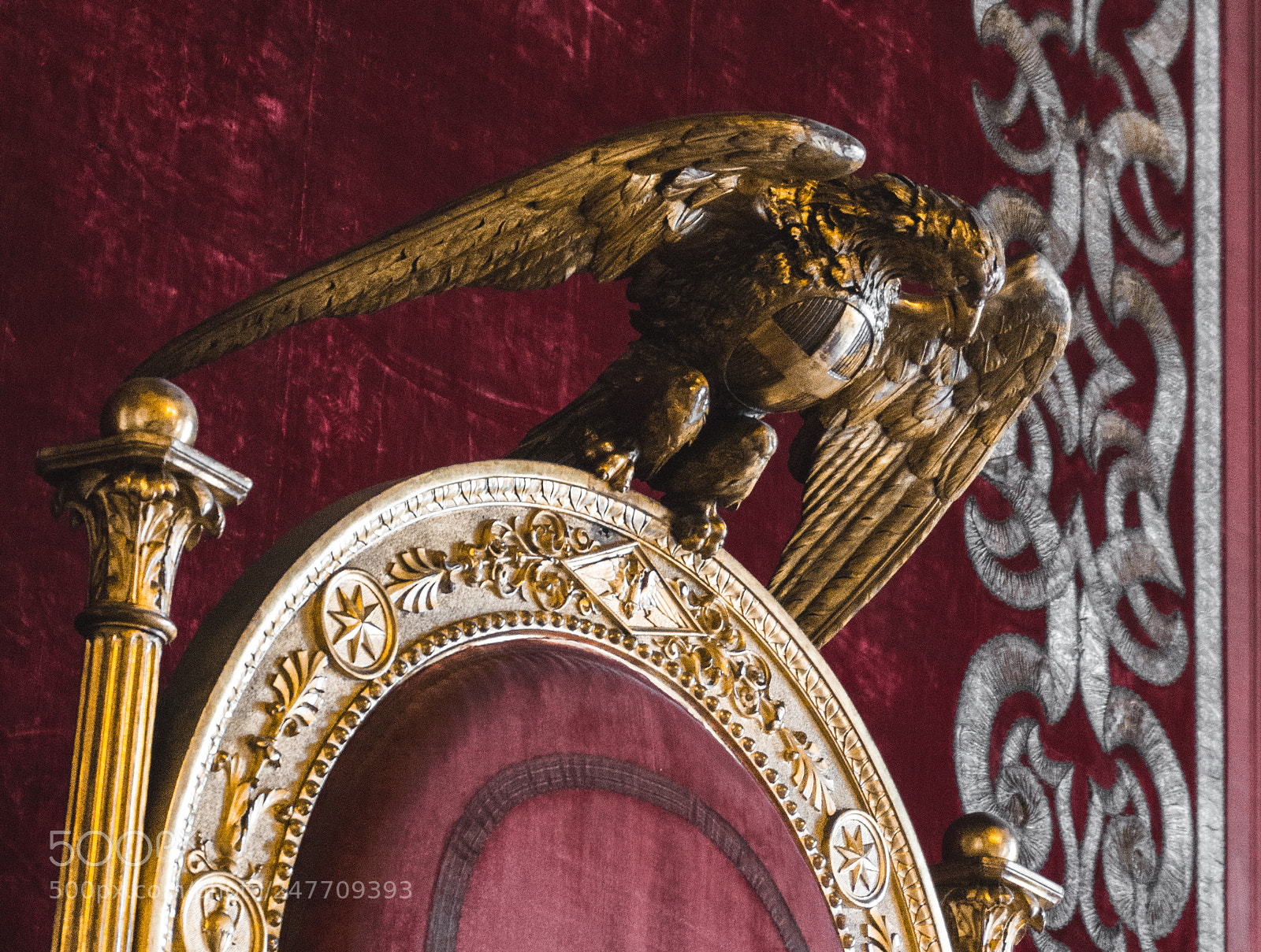 Sony Alpha a5000 (ILCE 5000) sample photo. A throne and an photography