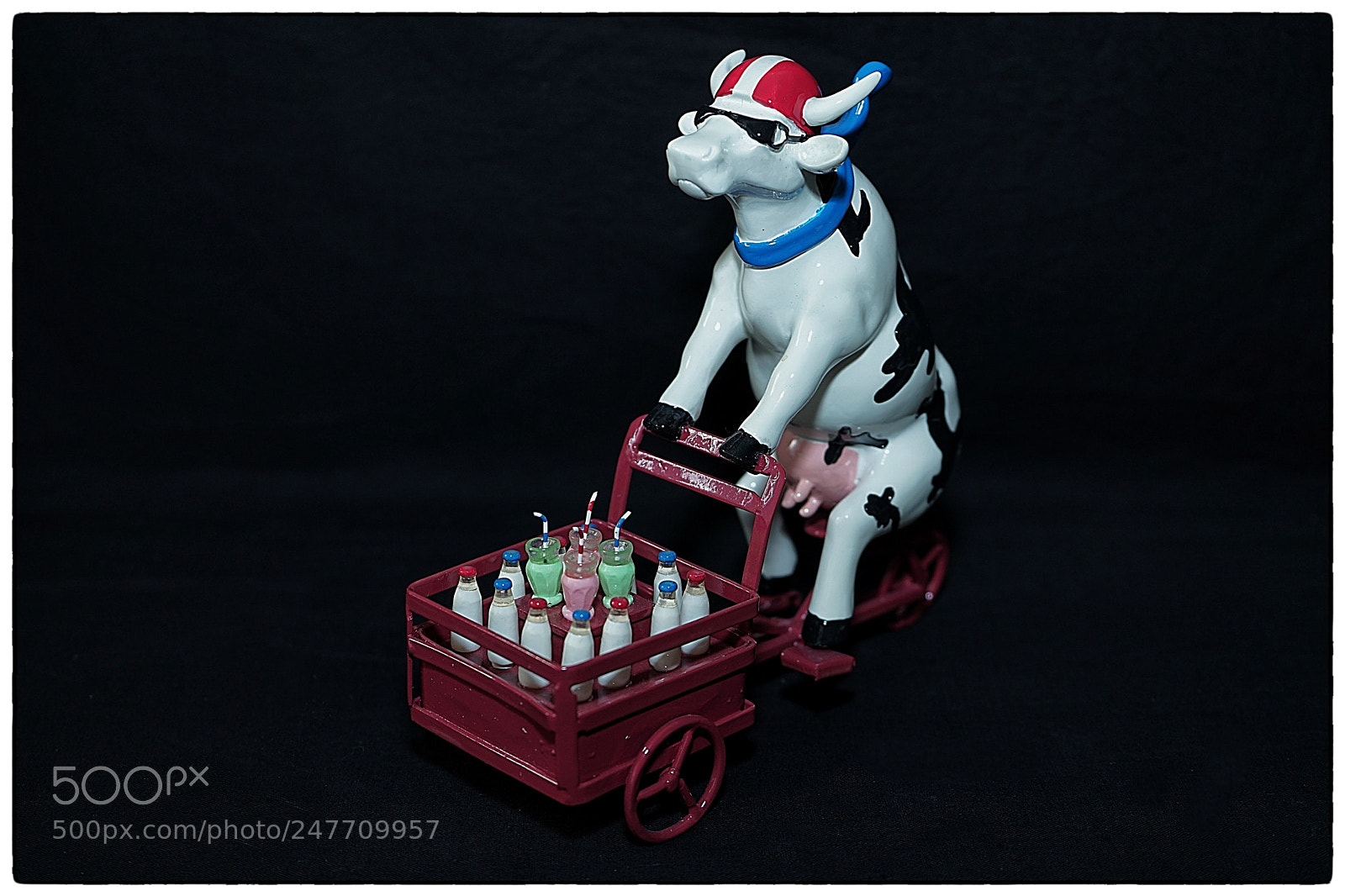 Sony a7 II sample photo. Cow parade photography