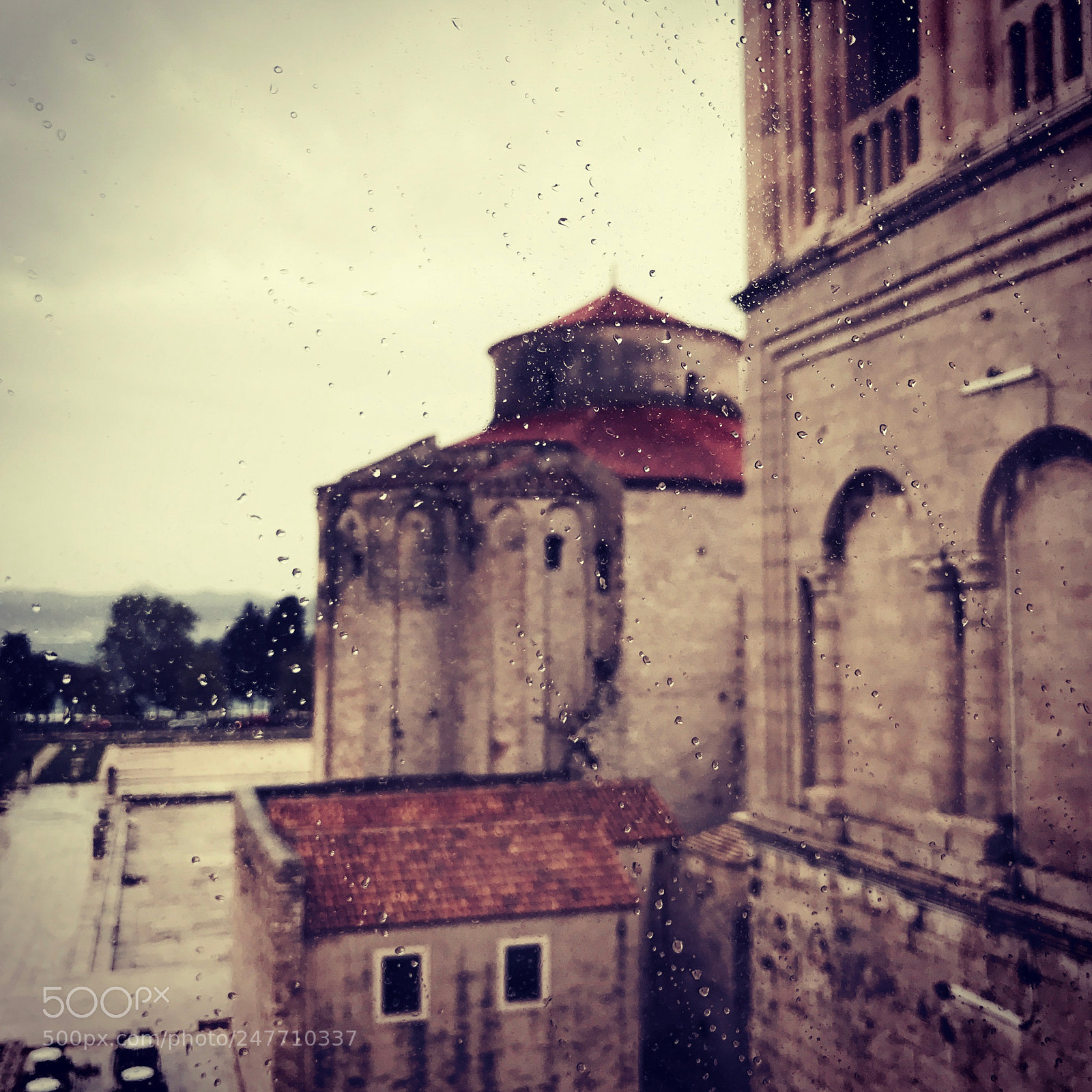 Apple iPhone 7 sample photo. Rain photography