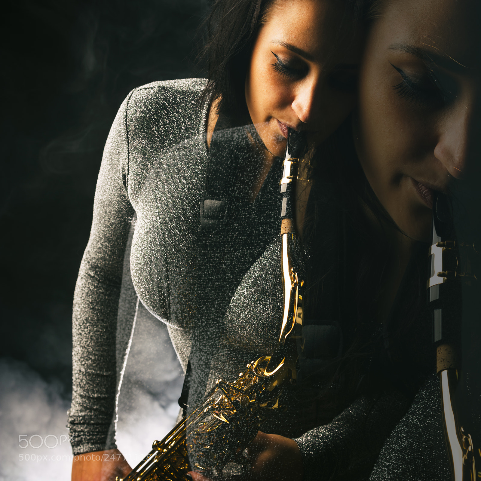 Canon EOS-1Ds Mark II sample photo. Beautiful sax player photography