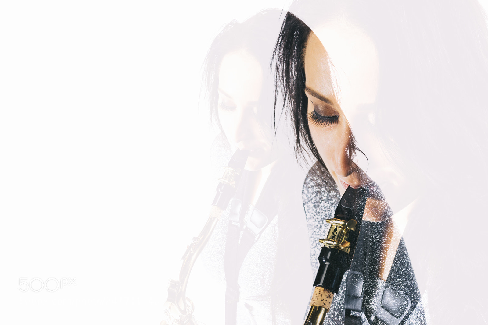 Canon EOS-1Ds Mark II sample photo. Lady playing the sax photography